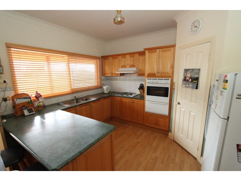 11 Isa Grange, Kurunjang VIC 3337