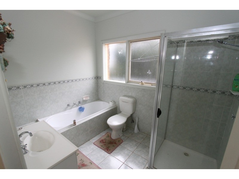 11 Isa Grange, Kurunjang VIC 3337