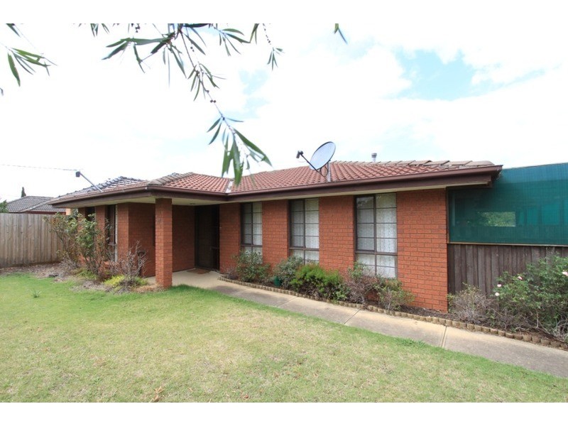 47 Henry Street, Melton VIC 3337