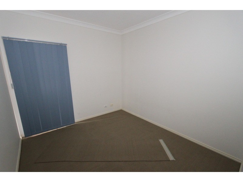 18 Ridgeway, Melton West VIC 3337
