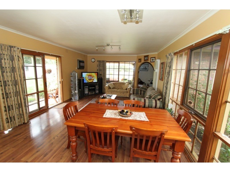 14 Cameron Court, Kurunjang VIC 3337