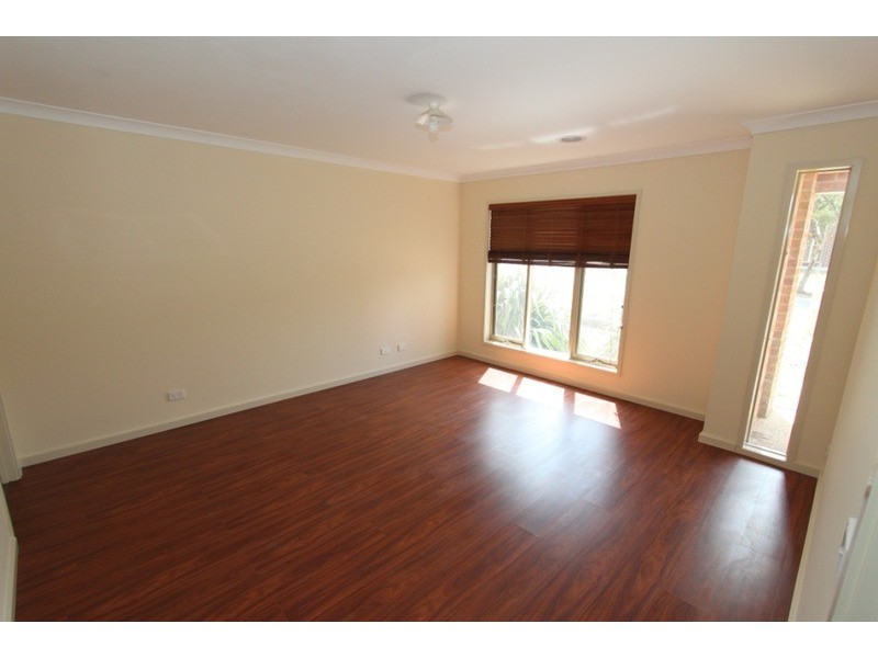 26 Lomandra Bowl, Melton West VIC 3337