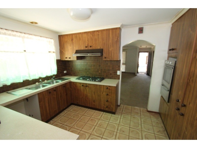 18 Kirkton Drive, Kurunjang VIC 3337