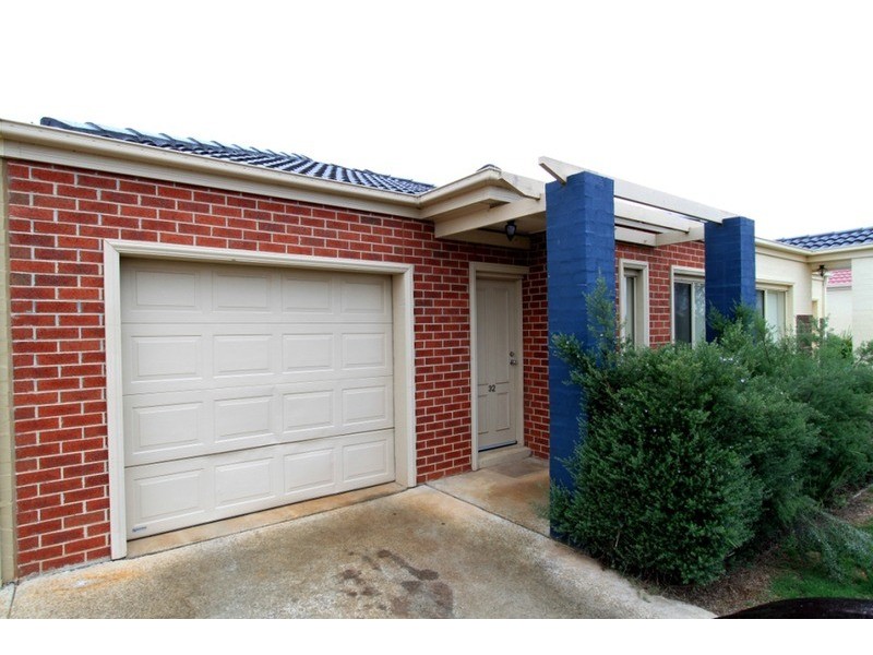 49/17 Crestmont Drive, Melton South VIC 3338