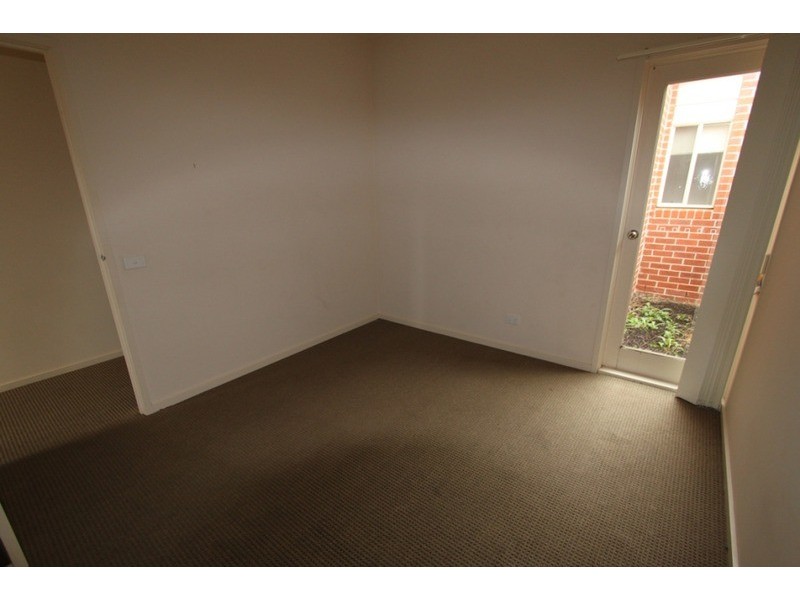 49/17 Crestmont Drive, Melton South VIC 3338