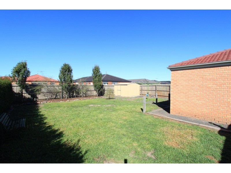 17 Tawriffic Street, Kurunjang VIC 3337