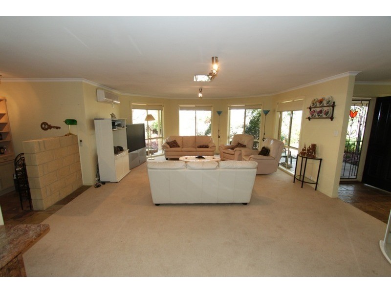 334-360 Hjorths Road, Toolern Vale VIC 3337