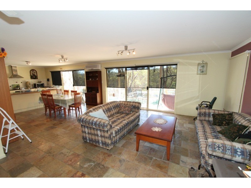 334-360 Hjorths Road, Toolern Vale VIC 3337