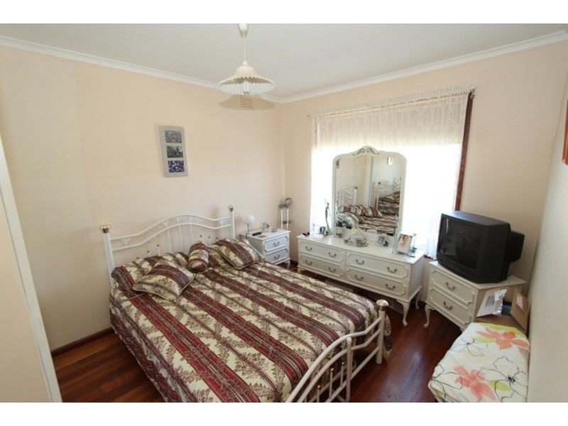 30 Vista  Drive, Melton VIC 3337