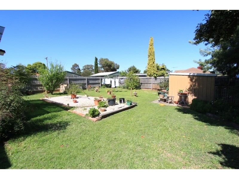 30 Vista  Drive, Melton VIC 3337