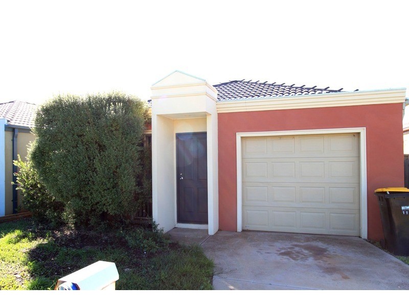 11 Patron Place, Kurunjang VIC 3337