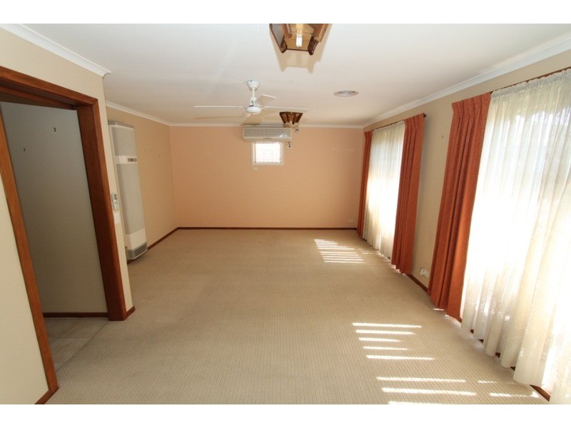 6-11/13 Oneils  Road, Melton VIC 3337