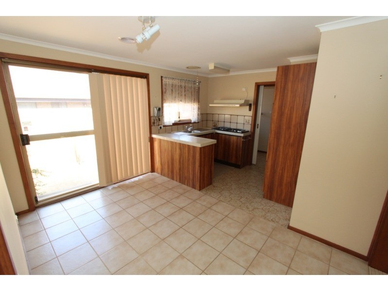 6-11/13 Oneils  Road, Melton VIC 3337