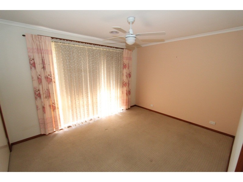 6-11/13 Oneils  Road, Melton VIC 3337