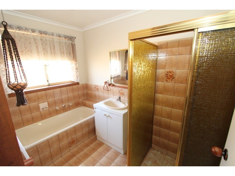6-11/13 Oneils  Road, Melton VIC 3337