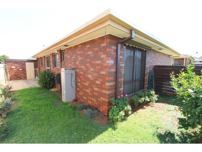 6-11/13 Oneils  Road, Melton VIC 3337