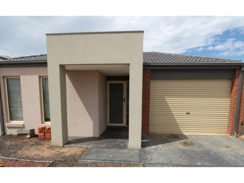 16 Colonus Street, Melton VIC 3337