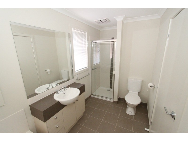 9 Clare  Street, Brookfield VIC 3338