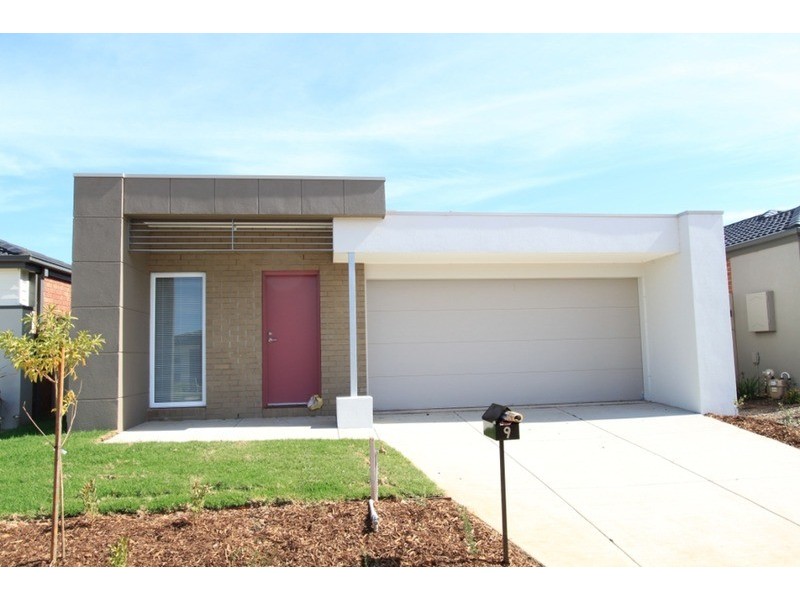 9 Clare  Street, Brookfield VIC 3338