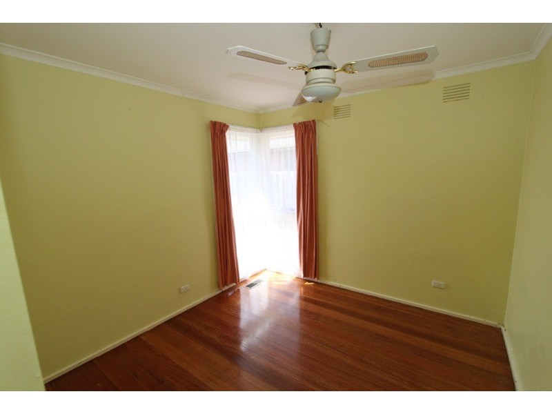 3 Falcon Drive, Melton VIC 3337