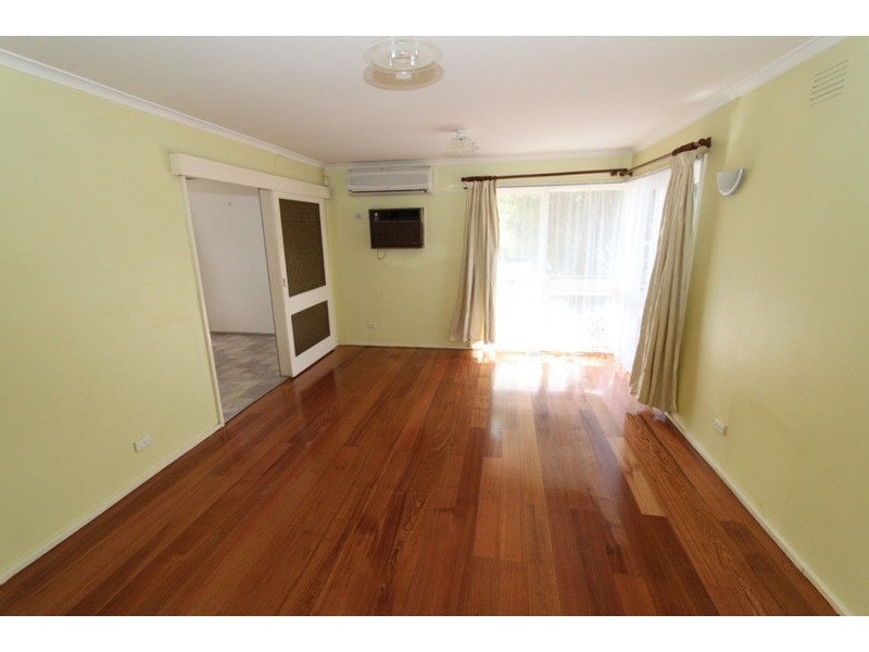 3 Falcon Drive, Melton VIC 3337