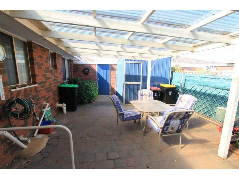 2/15-17 O’neils  Road, Melton VIC 3337