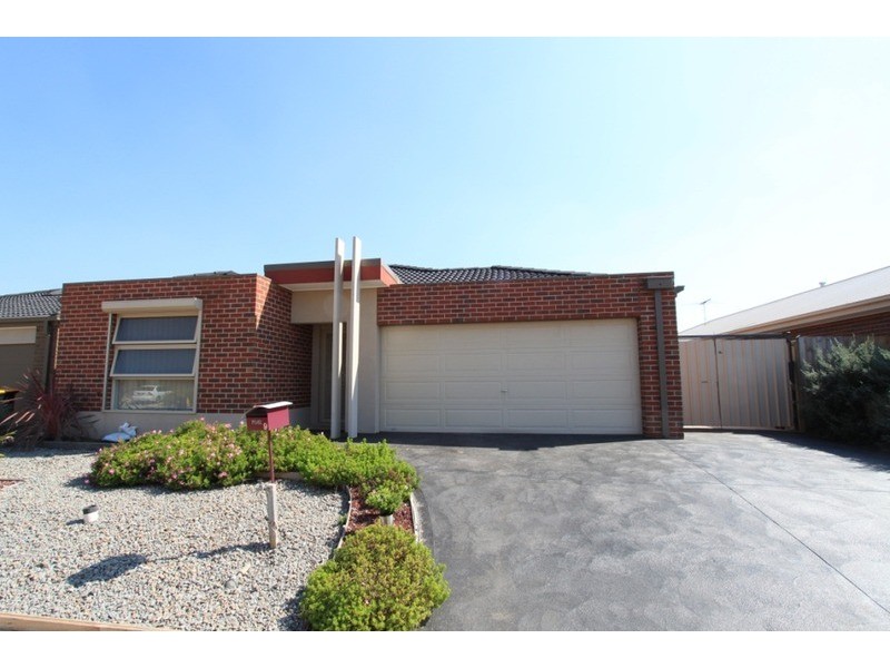 9 Faircroft Drive, Brookfield VIC 3338