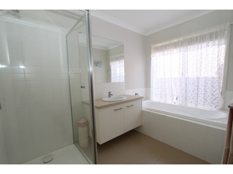 9 Faircroft Drive, Brookfield VIC 3338