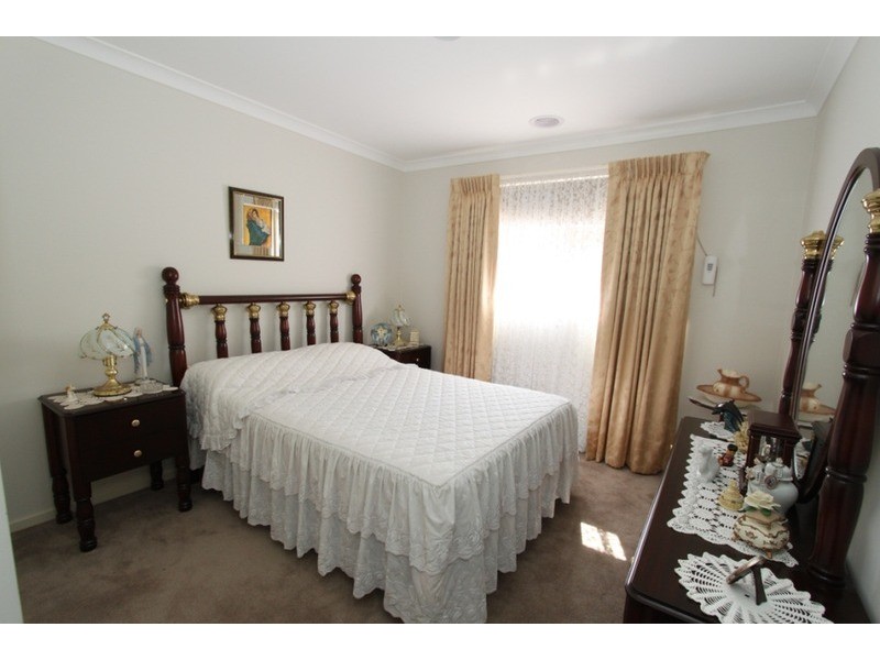 9 Faircroft Drive, Brookfield VIC 3338