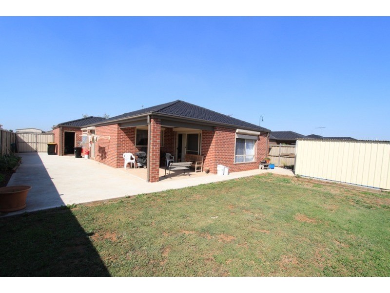 9 Faircroft Drive, Brookfield VIC 3338