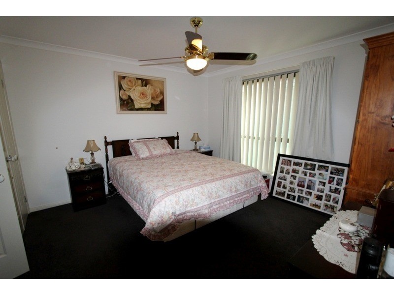 4/22 Henry Street, Melton VIC 3337