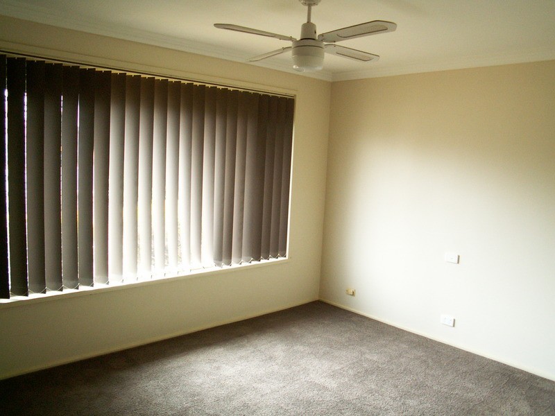 8 Kingsley Place, Melton VIC 3337