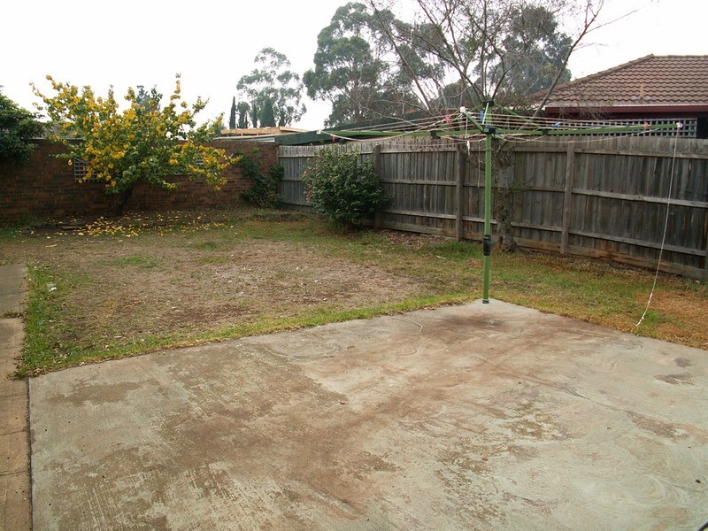 8 Kingsley Place, Melton VIC 3337