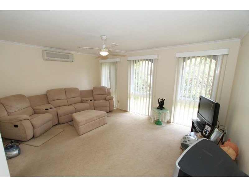 20 Quail Crescent, Melton VIC 3337