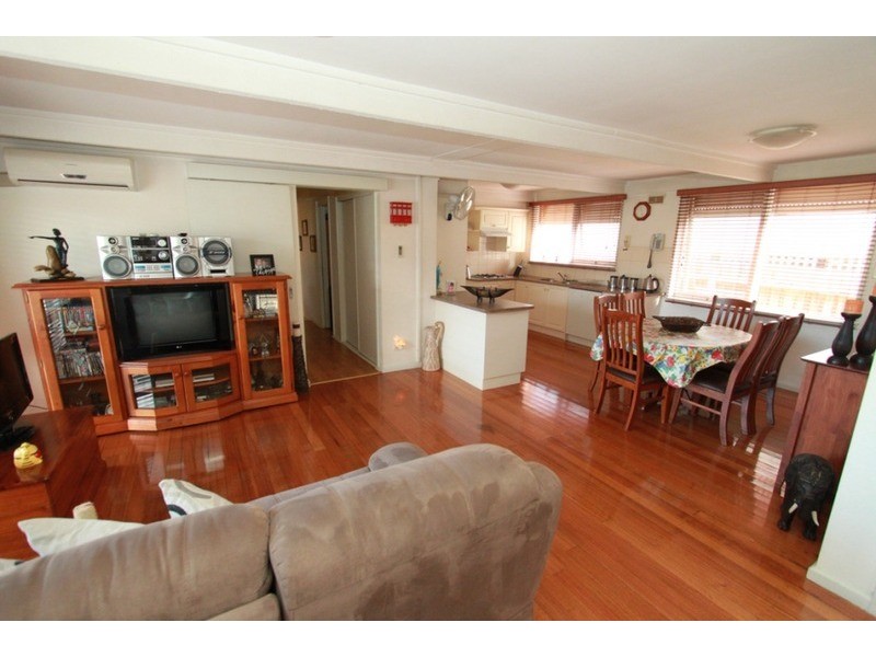 4 Oxley Court, Melton South VIC 3338