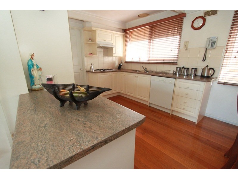 4 Oxley Court, Melton South VIC 3338