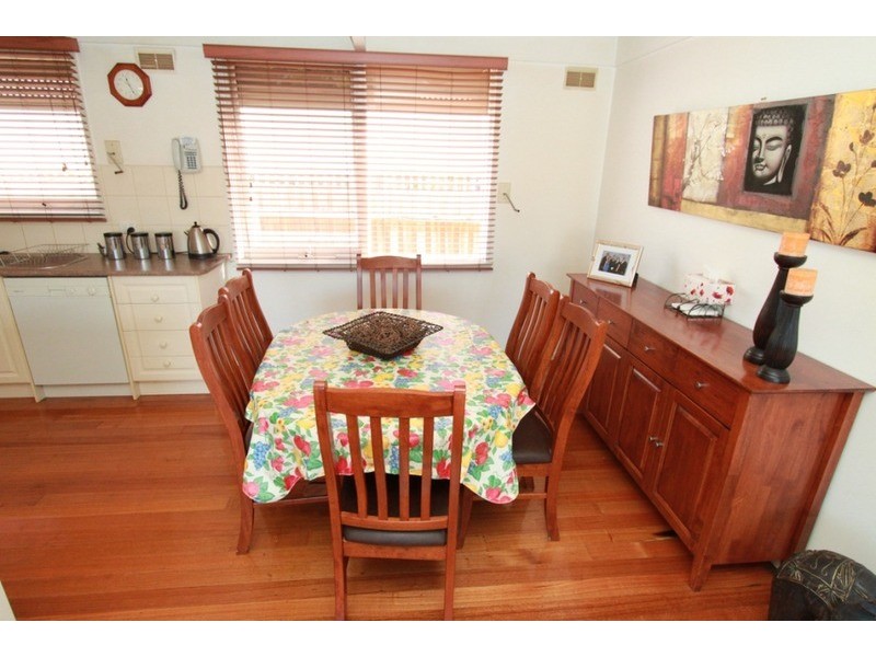 4 Oxley Court, Melton South VIC 3338