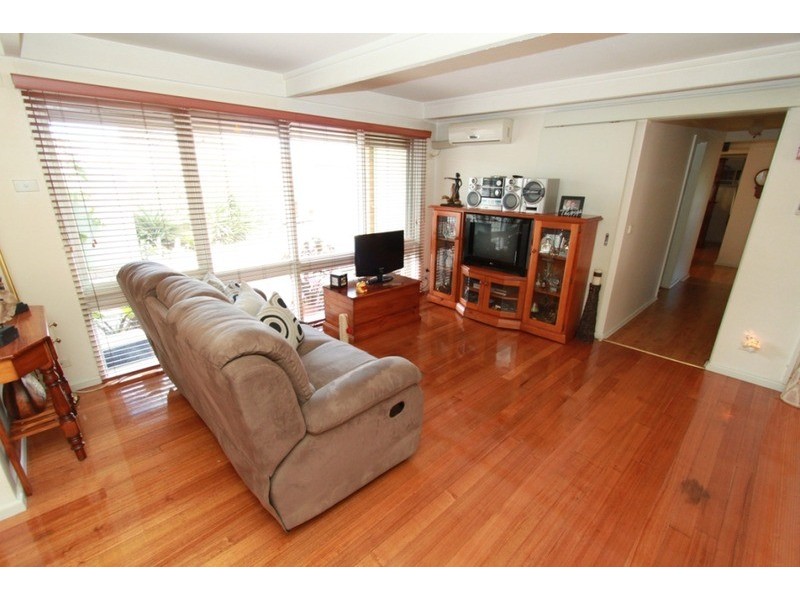 4 Oxley Court, Melton South VIC 3338