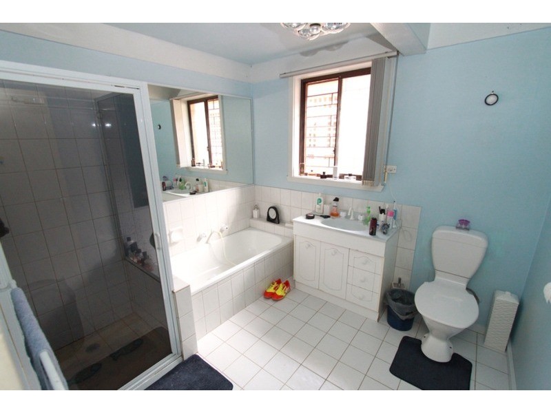 4 Oxley Court, Melton South VIC 3338