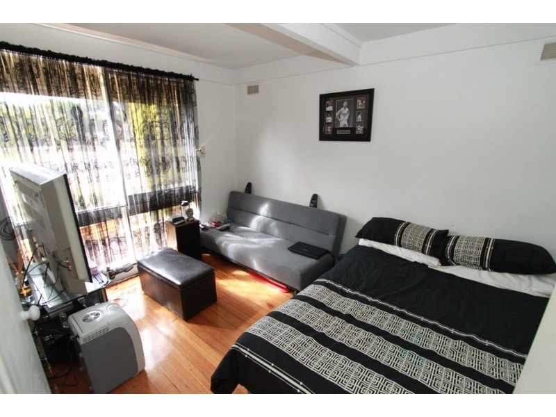 4 Oxley Court, Melton South VIC 3338