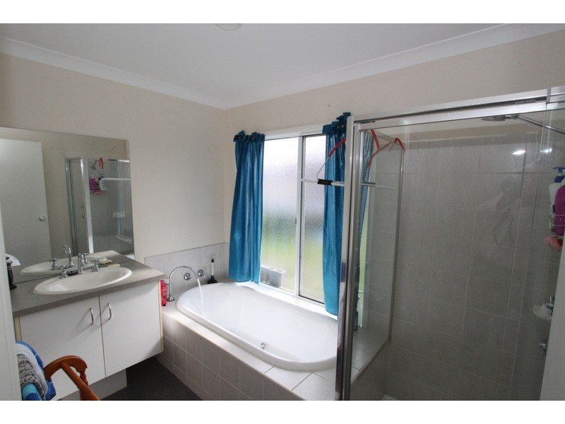 23 Sirius  Way, Melton VIC 3337
