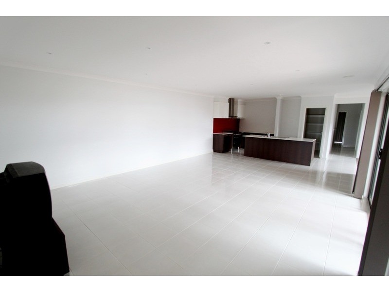 72 Fantail Way, Brookfield VIC 3338