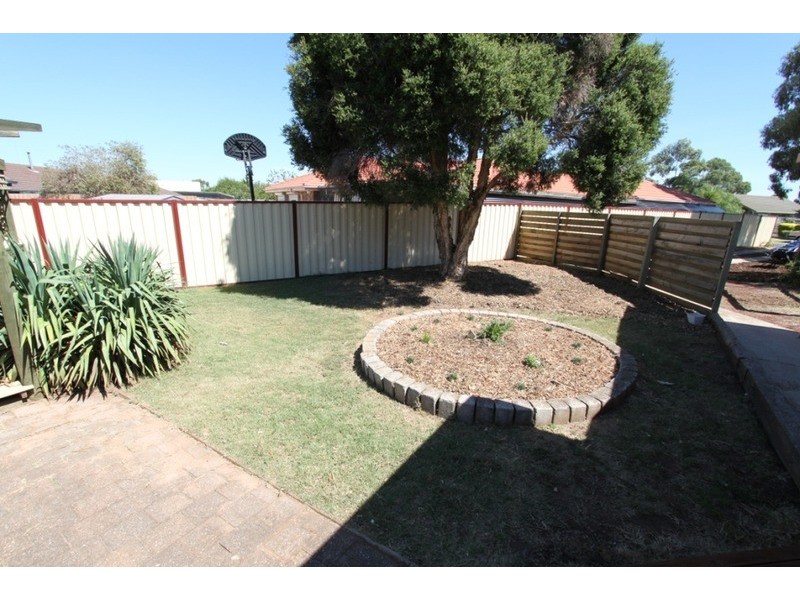 13 Barnong Crescent, Kurunjang VIC 3337