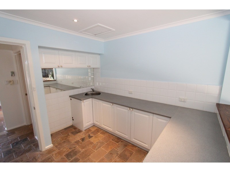 38 Manson  Drive, Melton South VIC 3338