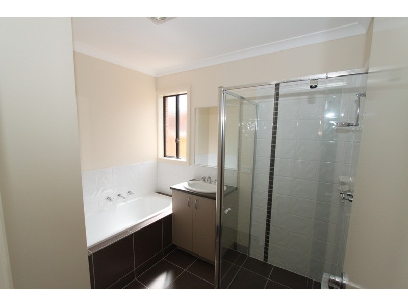 29 Longtree Drive, Melton West VIC 3337