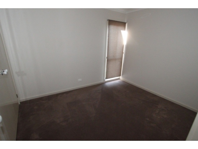 6/21-29 Lakewood Boulevard, Melton VIC 3337