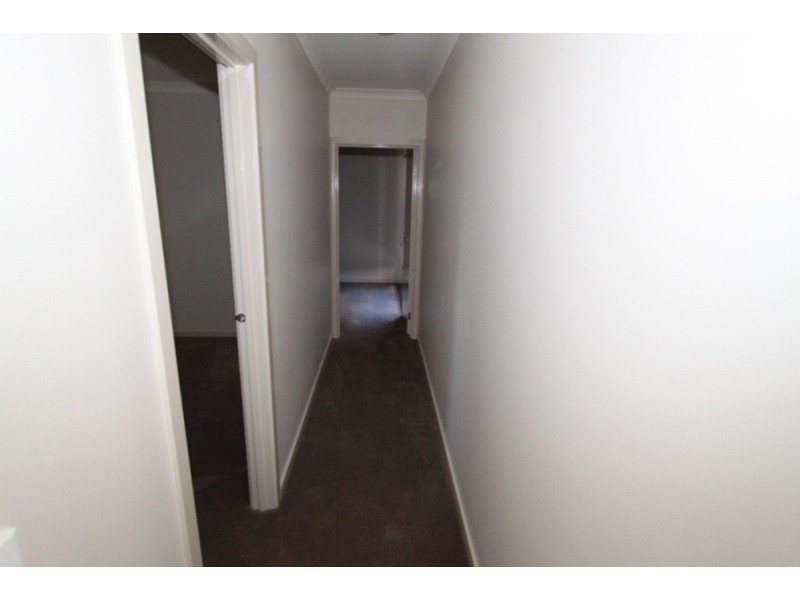 6/21-29 Lakewood Boulevard, Melton VIC 3337