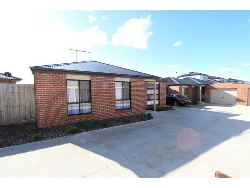 5/32 Black Knight Way, Kurunjang VIC 3337