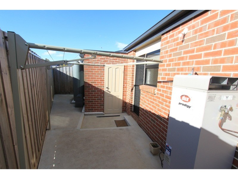 5/32 Black Knight Way, Kurunjang VIC 3337