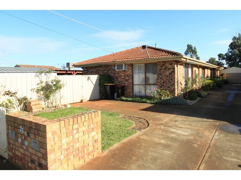1/23 Hume Avenue, Melton South VIC 3338